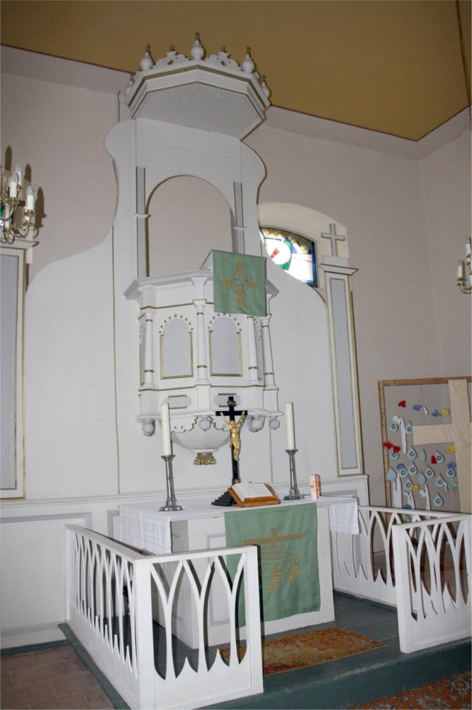 Original pulpit altar of the Tauche village church in Brandenburg, documented in its primary 18th-century state before restoration